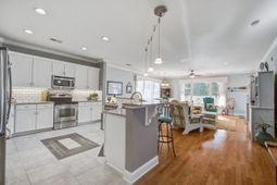 1222 Bridgeview Lane photo 4