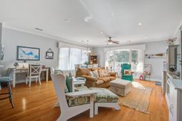 1222 Bridgeview Lane photo 4