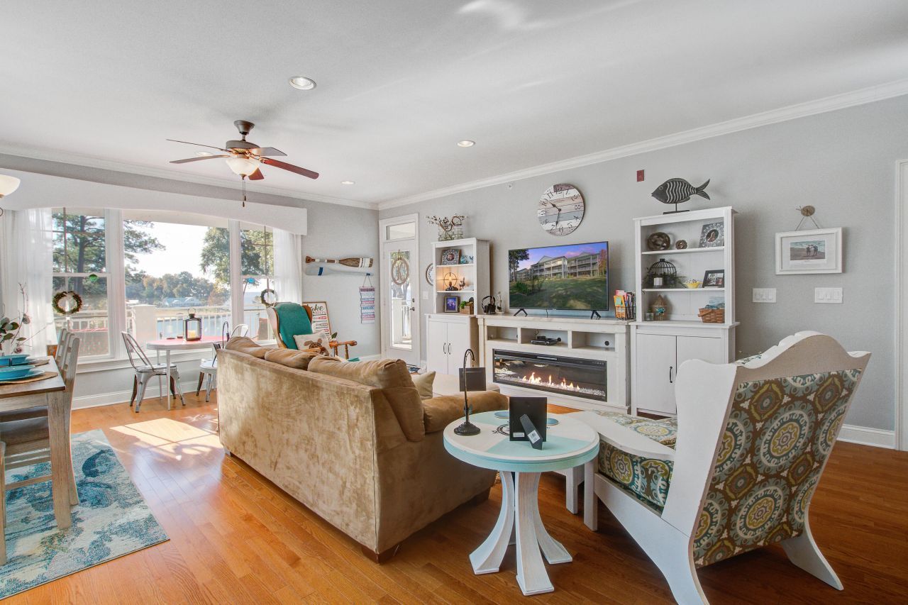 1222 Bridgeview Lane Photo 5