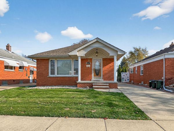 9949 Sterling Avenue, Allen Park, MI 48101