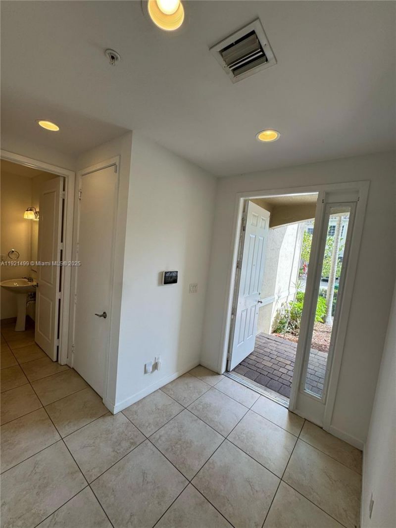 2664 SW 81st Ter, Unit 2666, Miramar, FL 33025 Photo