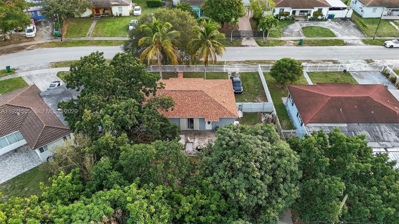 561 NW 190th St, Miami Gardens, FL 33169 Photo