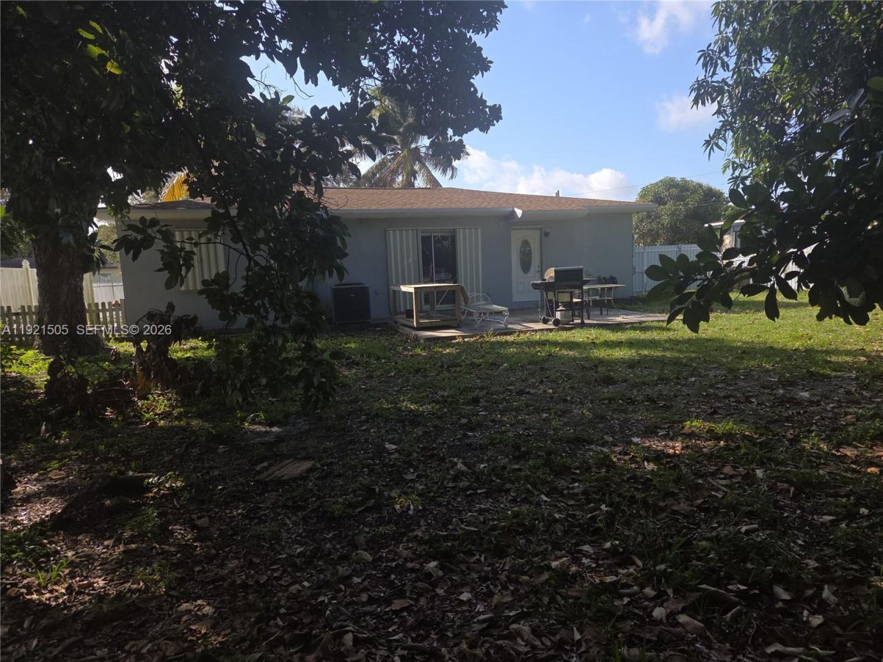 561 NW 190th St, Miami Gardens, FL 33169 Photo