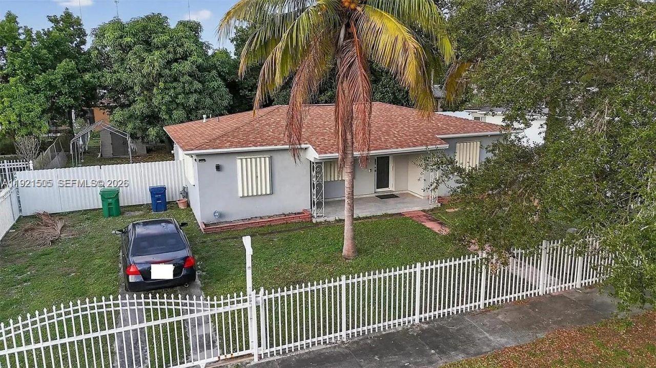 561 NW 190th St, Miami Gardens, FL 33169 Photo