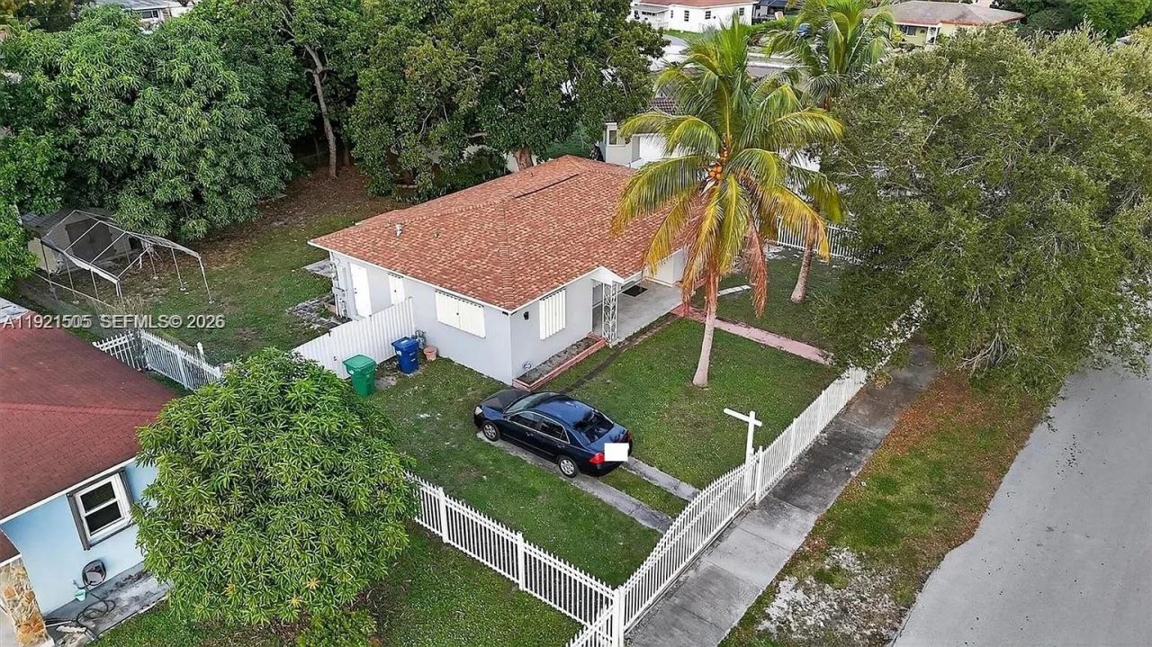 561 NW 190th St, Miami Gardens, FL 33169 Photo