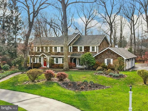 1978 SUNDERLAND DRIVE, BETHLEHEM, PA 18015