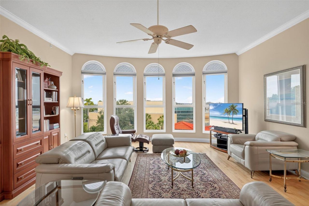 288 Beach Drive Ne, Unit 4B, Saint Petersburg, FL 33701 Photo