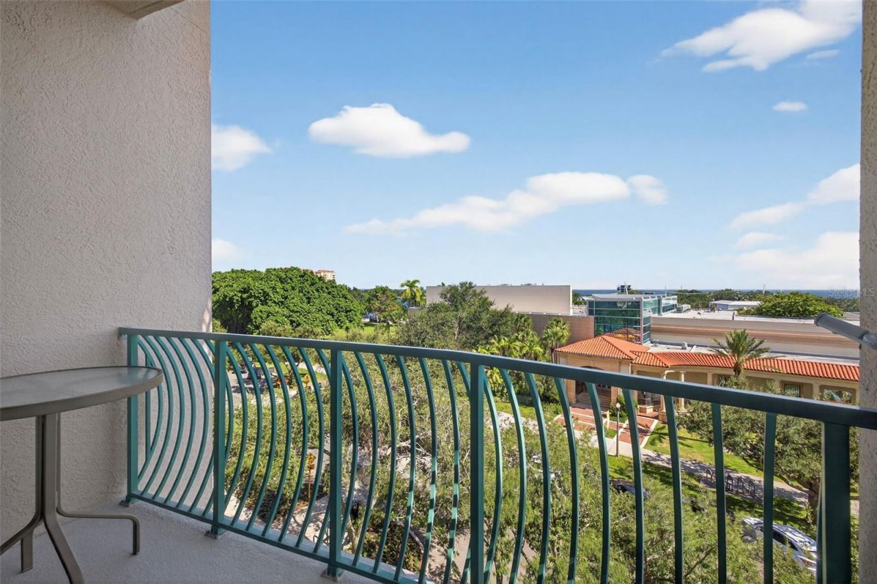 288 Beach Drive Ne, Unit 4B, Saint Petersburg, FL 33701 Photo