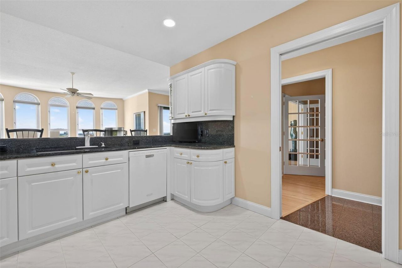 288 Beach Drive Ne, Unit 4B, Saint Petersburg, FL 33701 Photo