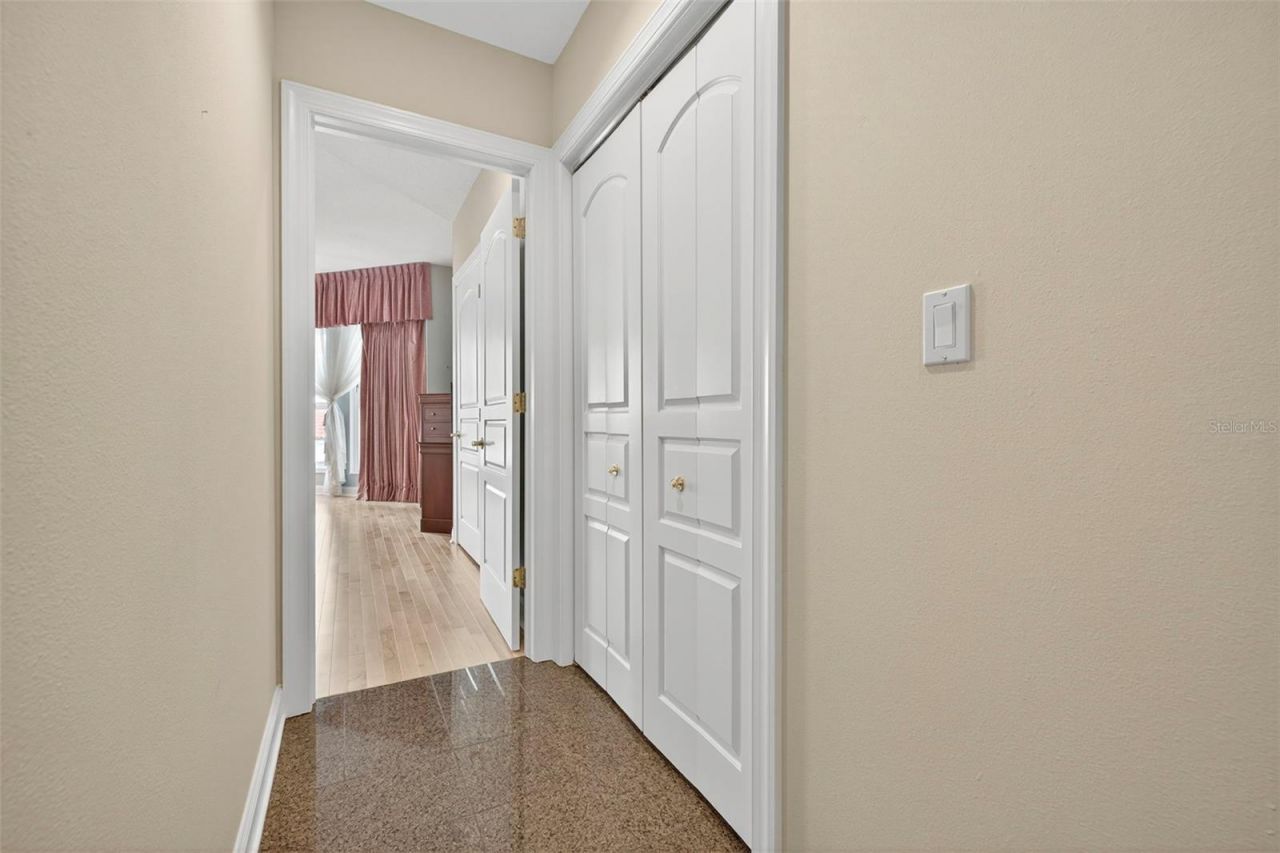 288 Beach Drive Ne, Unit 4B, Saint Petersburg, FL 33701 Photo