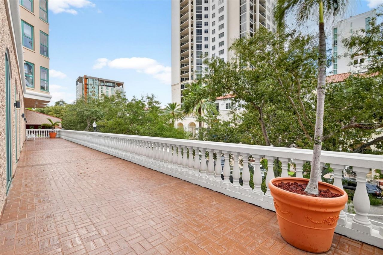 288 Beach Drive Ne, Unit 4B, Saint Petersburg, FL 33701 Photo