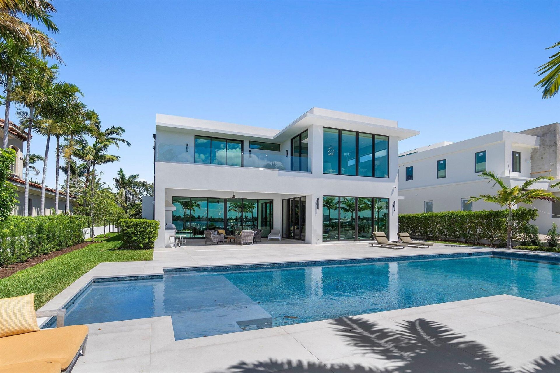 807 N Atlantic Drive, Lantana, FL 33462 Photo