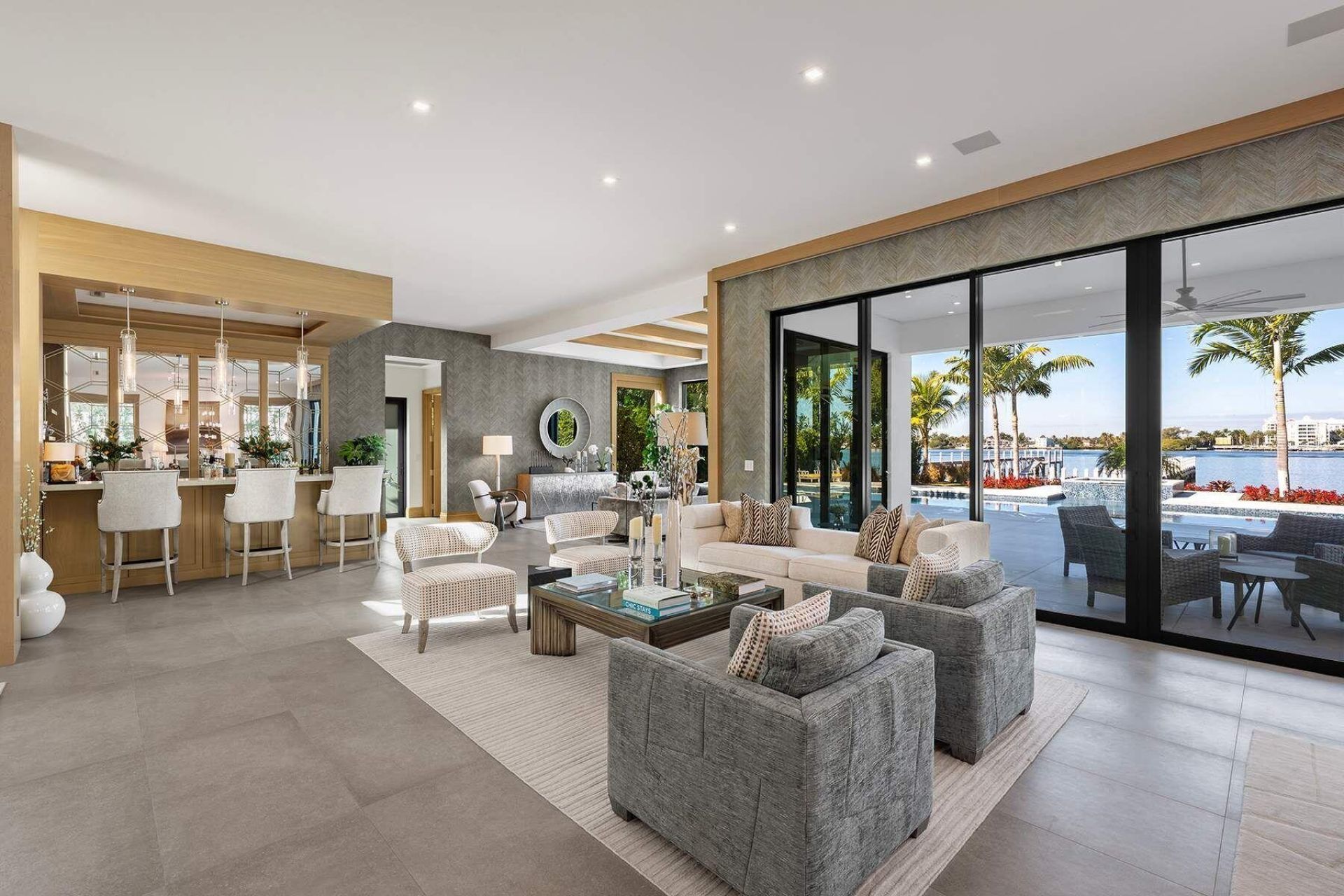 807 N Atlantic Drive, Lantana, FL 33462 Photo