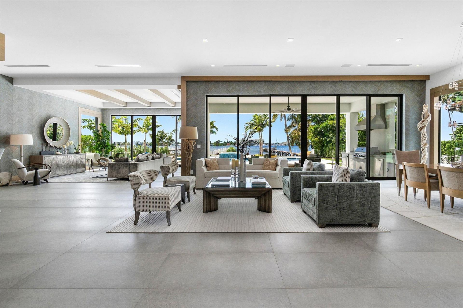 807 N Atlantic Drive, Lantana, FL 33462 Photo