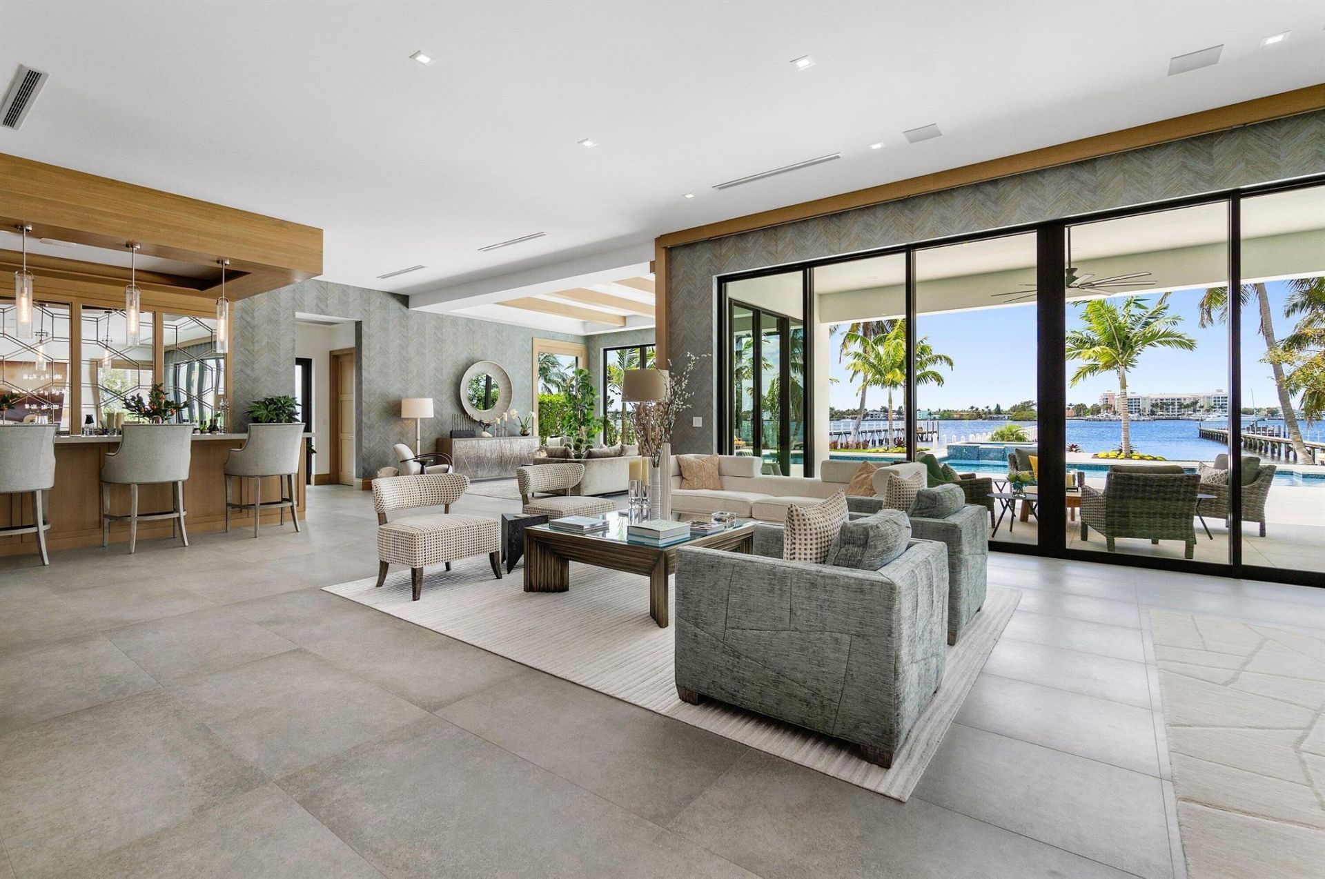 807 N Atlantic Drive, Lantana, FL 33462 Photo