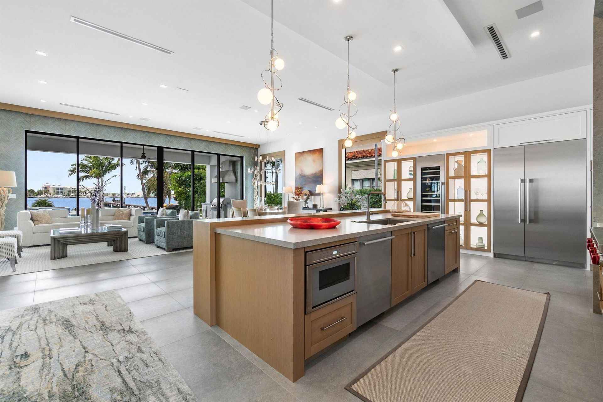 807 N Atlantic Drive, Lantana, FL 33462 Photo