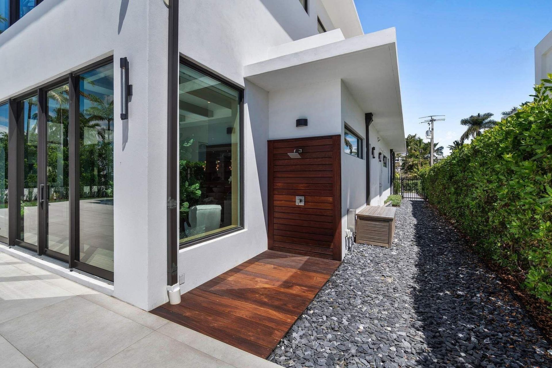 807 N Atlantic Drive, Lantana, FL 33462 Photo