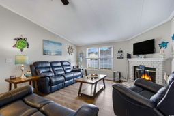 3136 Lyndon Dr. photo 4