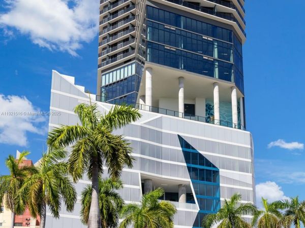 398 NE 5th St, Unit 2215, Miami, FL 33132