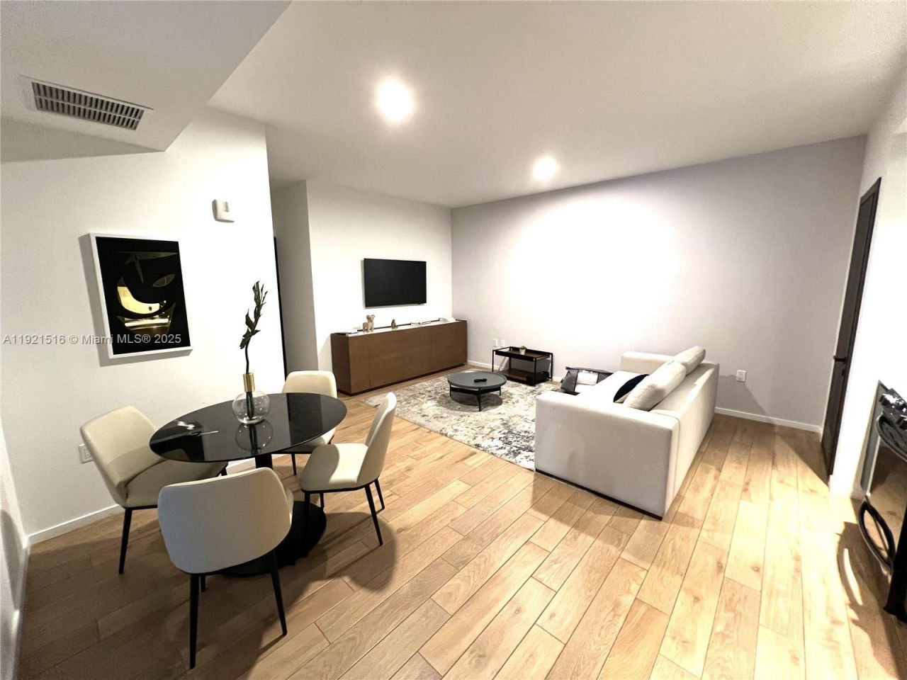 398 NE 5th St, Unit 2215, Miami, FL 33132 Photo