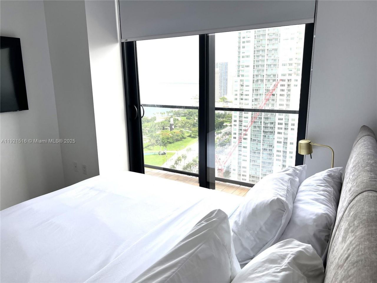 398 NE 5th St, Unit 2215, Miami, FL 33132 Photo