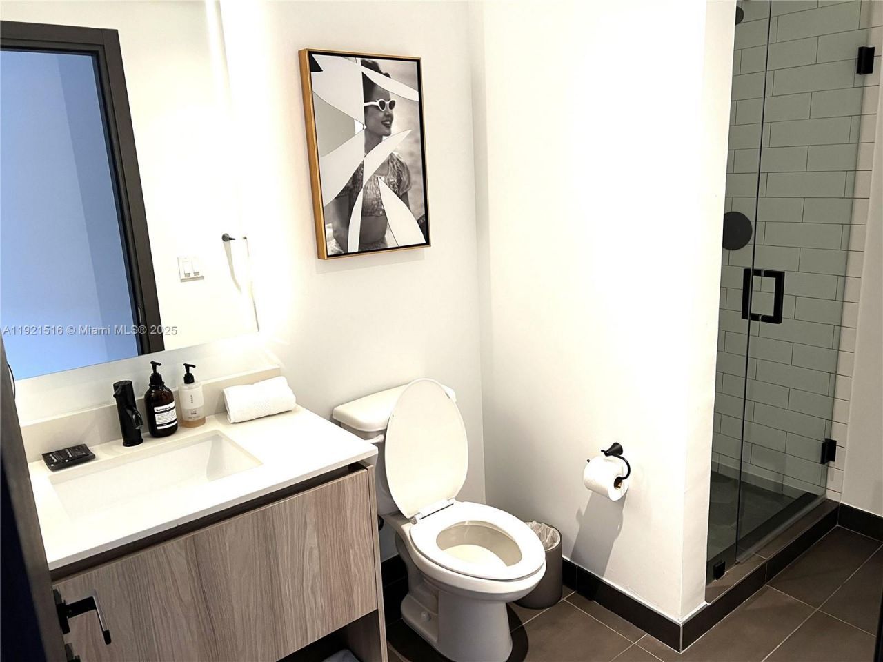 398 NE 5th St, Unit 2215, Miami, FL 33132 Photo