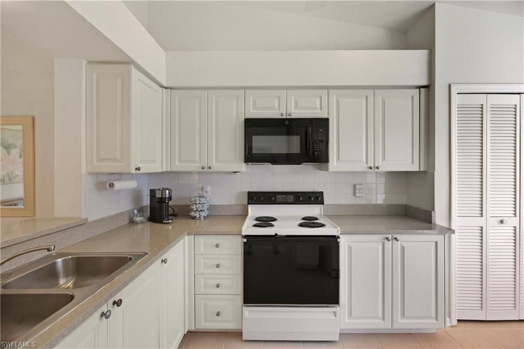7360 Glenmoor Ln, Unit 4306, Naples, FL 34104 Photo