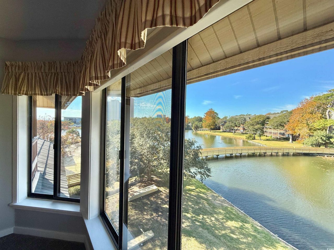 410 Melrose Pl. Photo 22