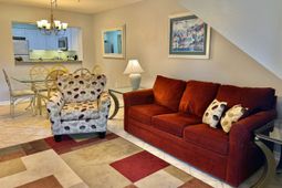 410 Melrose Pl. photo 4