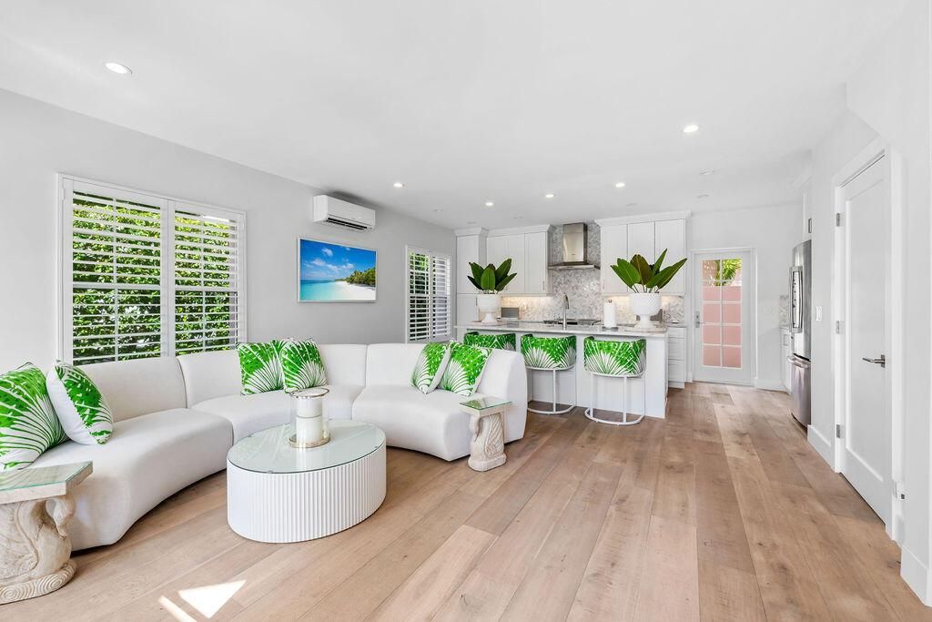 173 Peruvian Avenue, Unit 5, Palm Beach, FL 33480 Photo