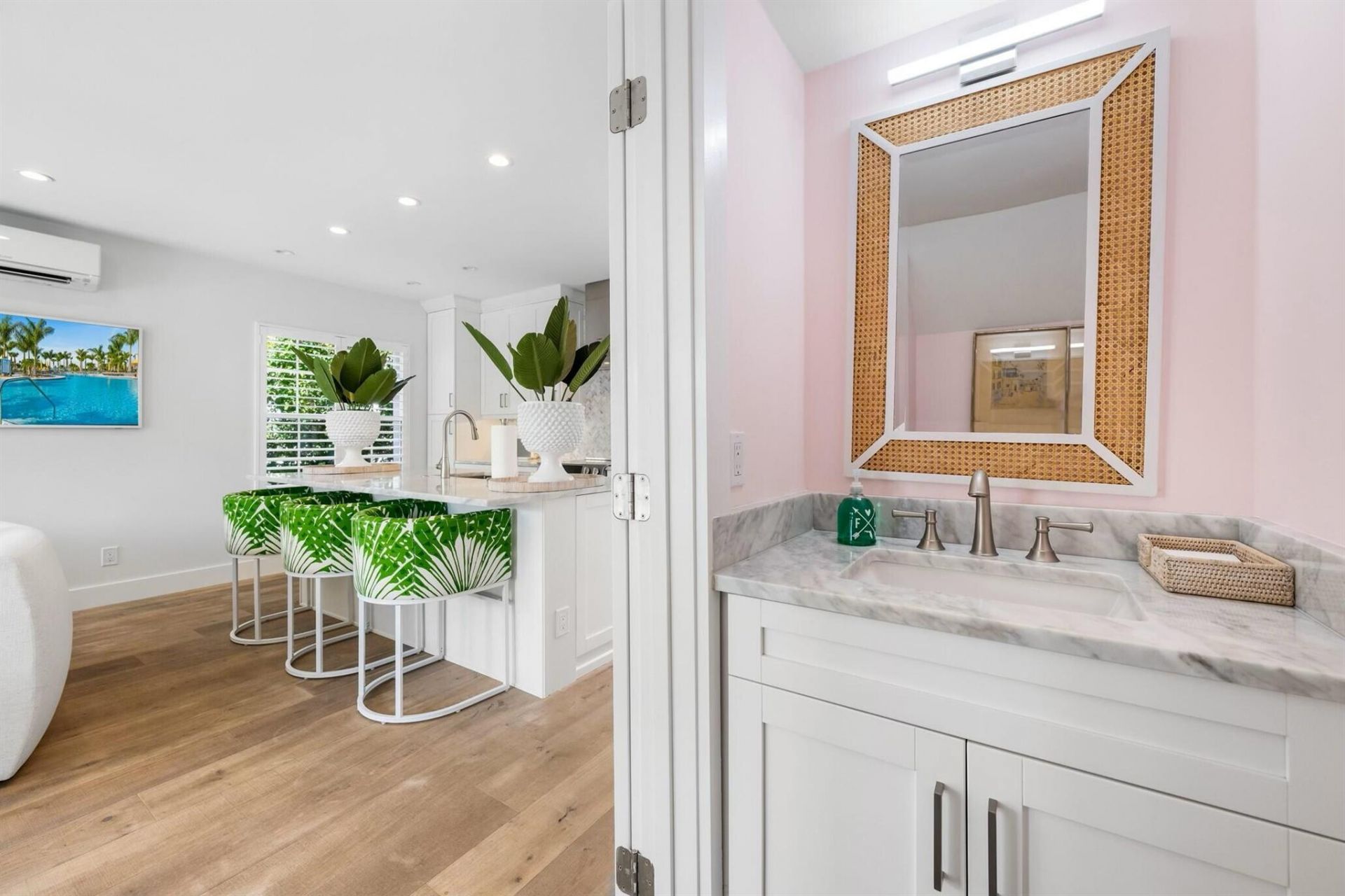 173 Peruvian Avenue, Unit 5, Palm Beach, FL 33480 Photo