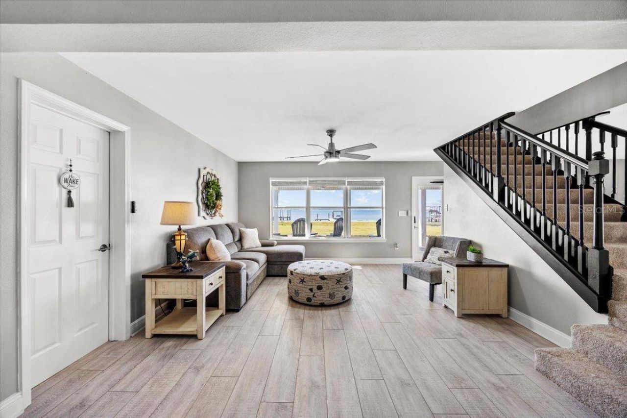 156 Shoreline Drive, Mary Esther, FL 32569 Photo