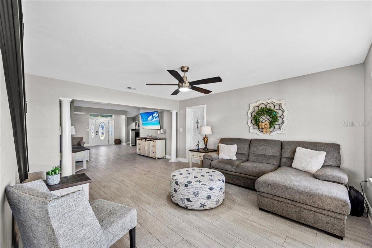 156 Shoreline Drive, Mary Esther, FL 32569 Photo