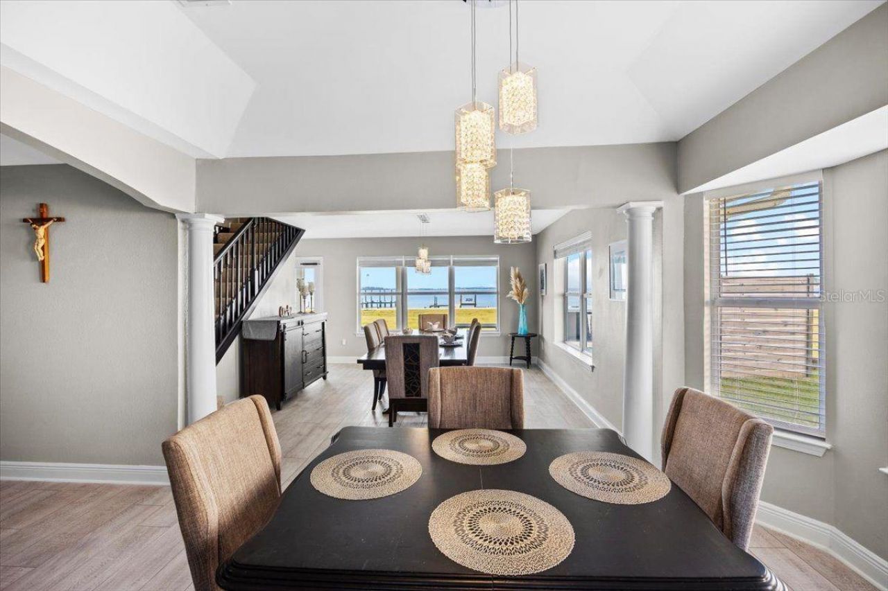 156 Shoreline Drive, Mary Esther, FL 32569 Photo