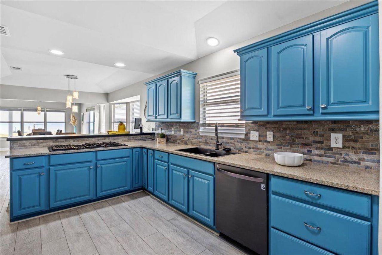 156 Shoreline Drive, Mary Esther, FL 32569 Photo