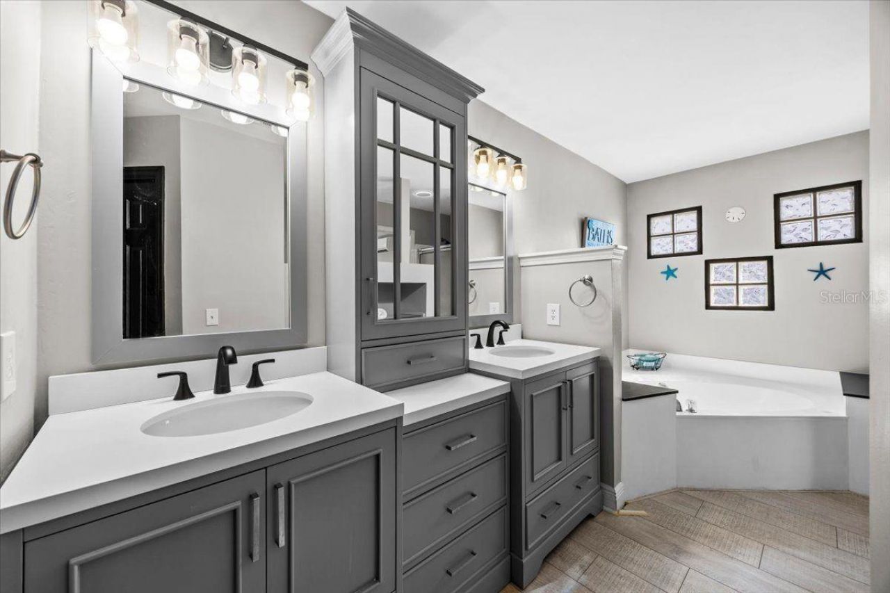 156 Shoreline Drive, Mary Esther, FL 32569 Photo