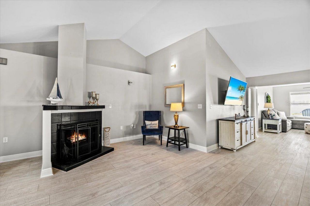 156 Shoreline Drive, Mary Esther, FL 32569 Photo