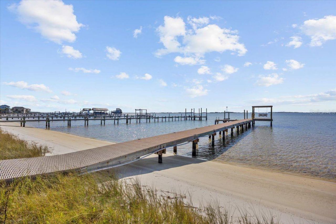 156 Shoreline Drive, Mary Esther, FL 32569 Photo