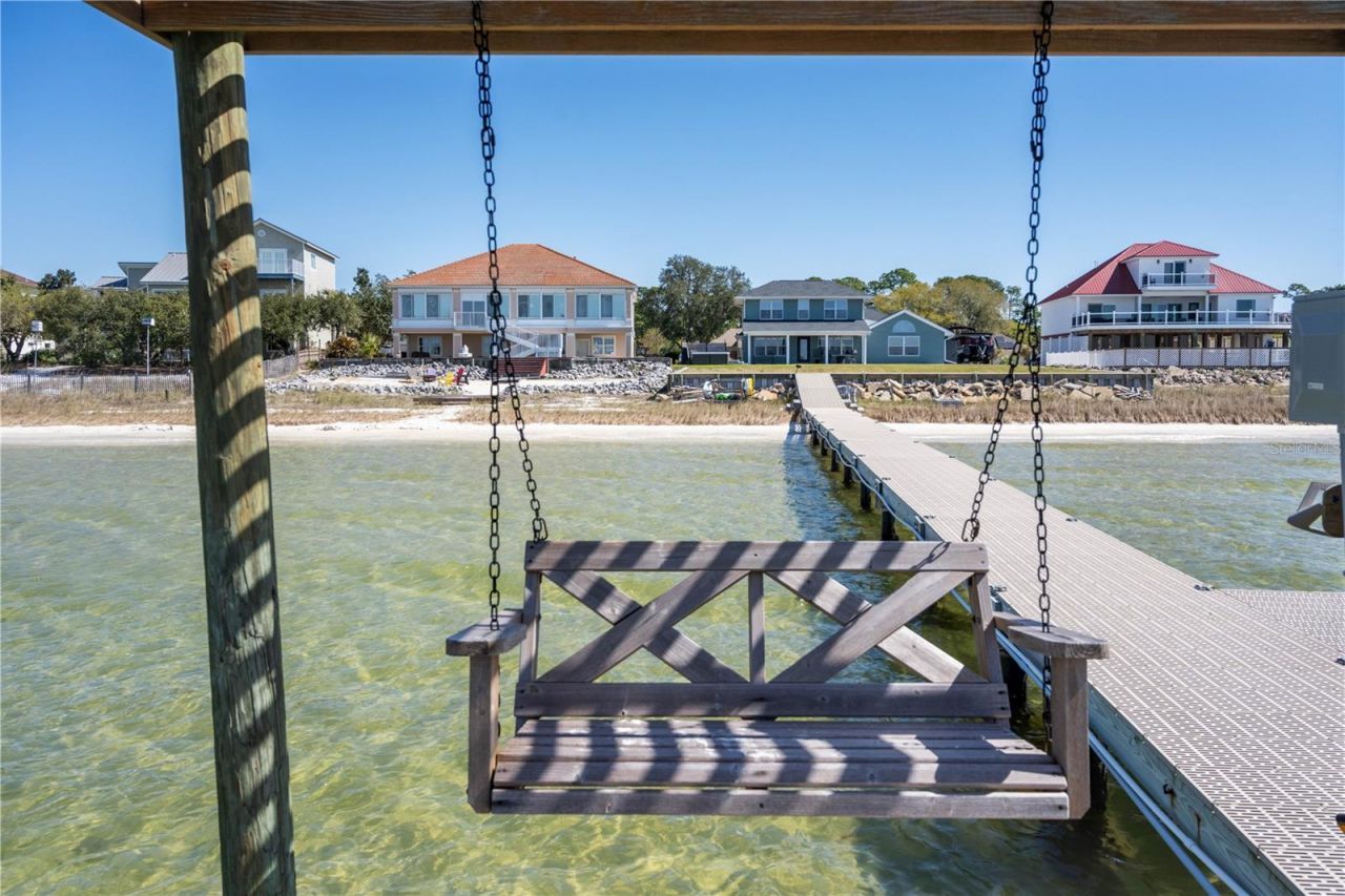 156 Shoreline Drive, Mary Esther, FL 32569 Photo