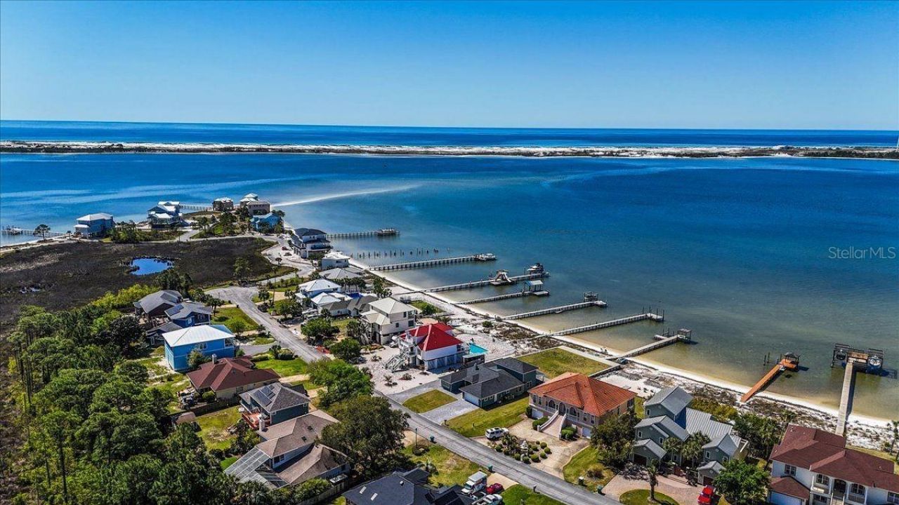 156 Shoreline Drive, Mary Esther, FL 32569 Photo