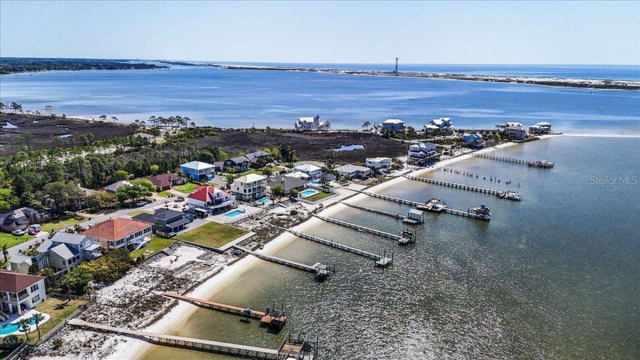 156 Shoreline Drive, Mary Esther, FL 32569 Photo