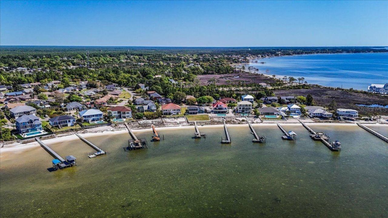 156 Shoreline Drive, Mary Esther, FL 32569 Photo