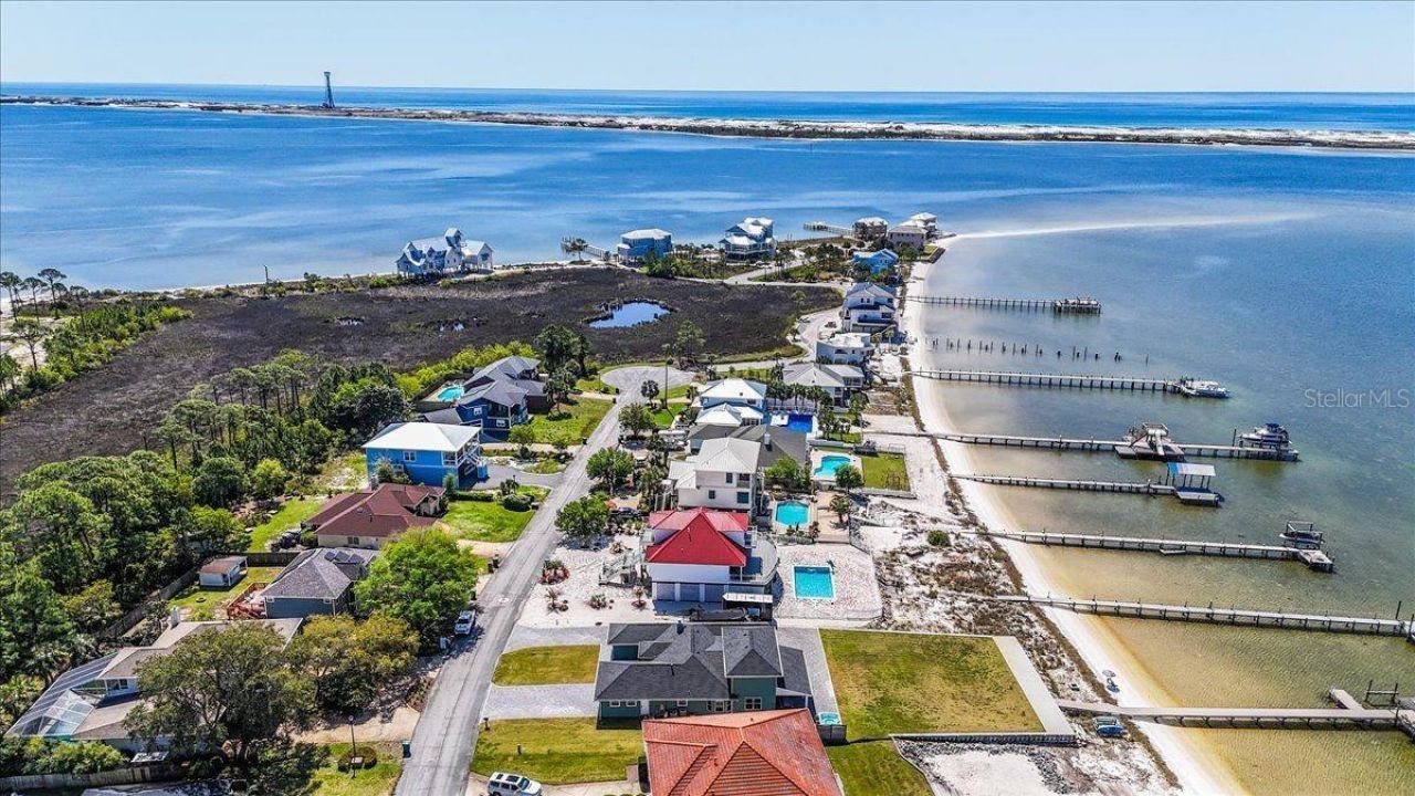 156 Shoreline Drive, Mary Esther, FL 32569 Photo