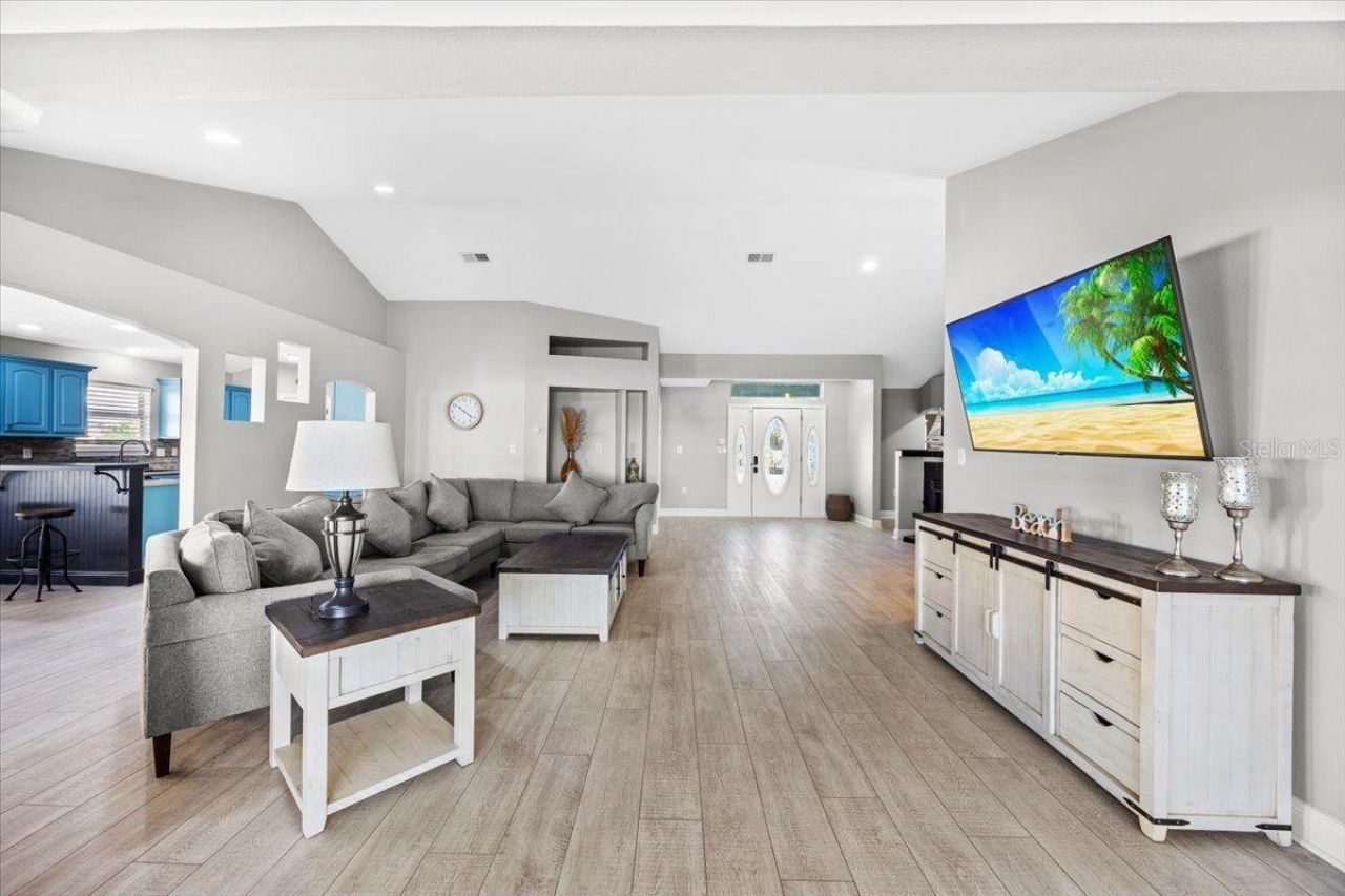 156 Shoreline Drive, Mary Esther, FL 32569 Photo