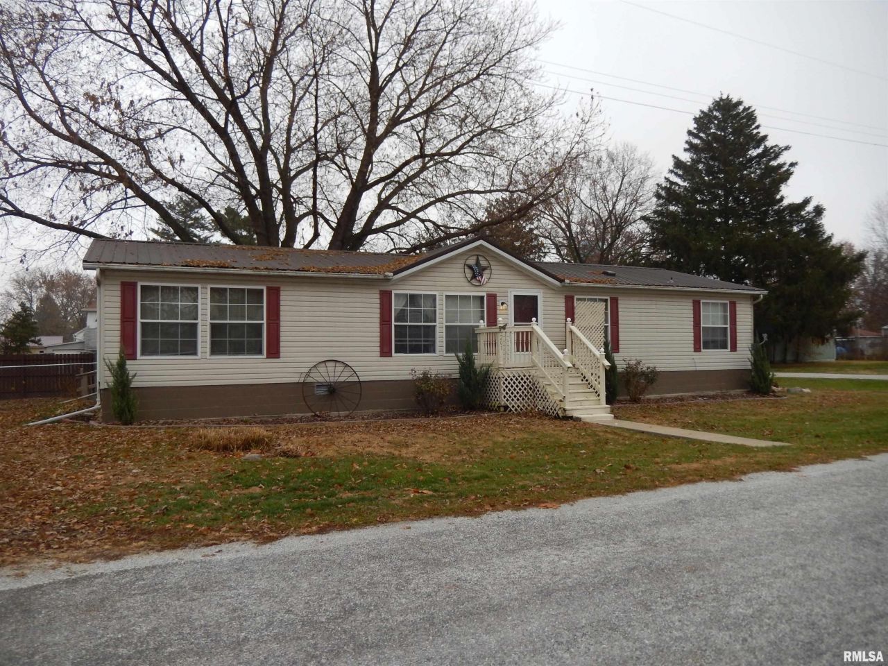 201 N Pine Street, Good Hope, IL 61438 Main Photo