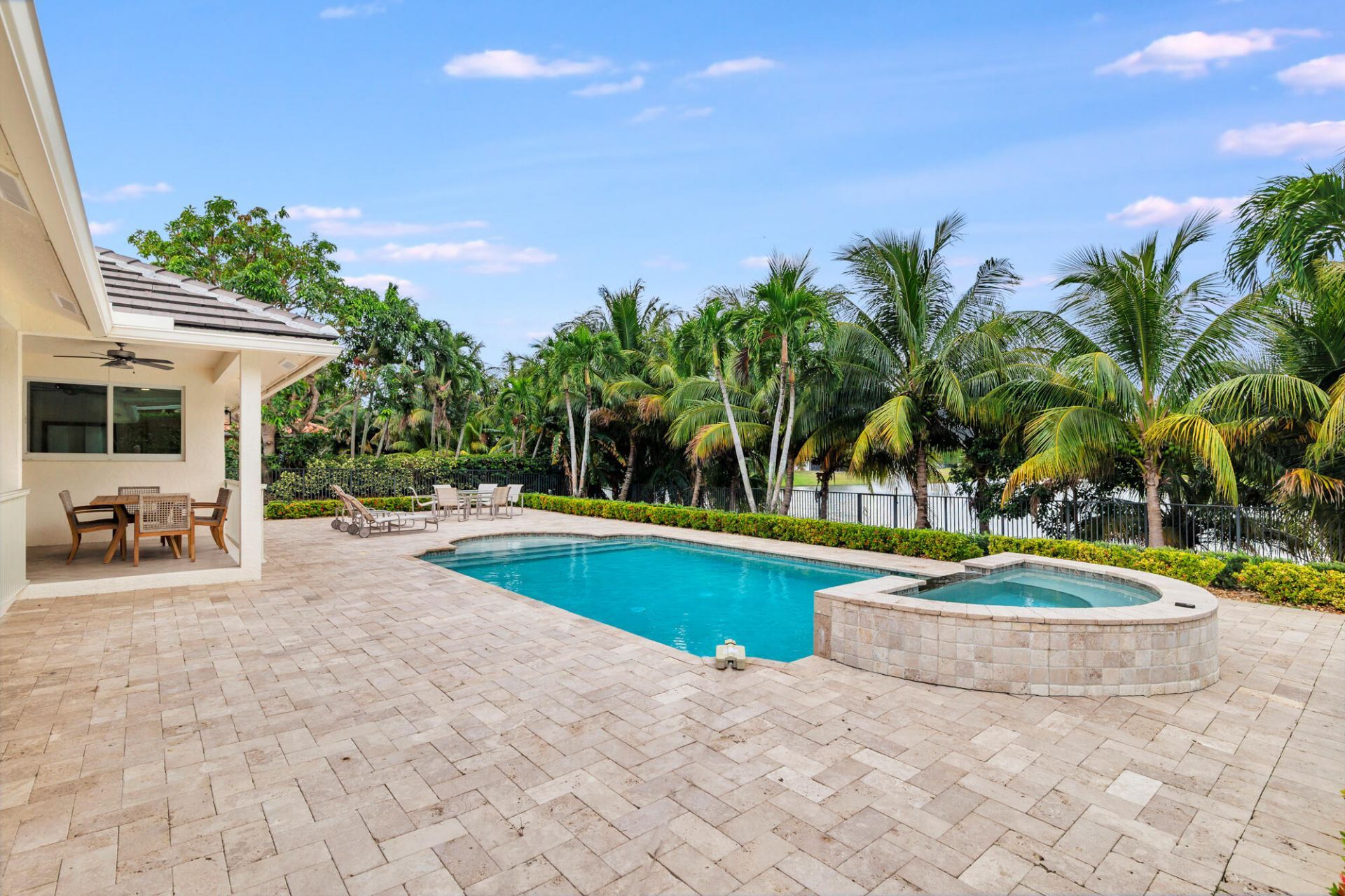 3317 Embassy Drive, West Palm Beach, FL 33401 Photo