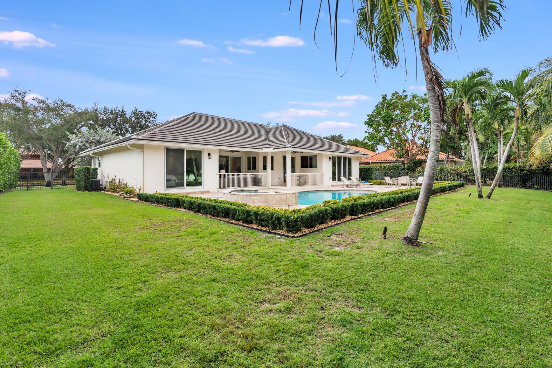 3317 Embassy Drive, West Palm Beach, FL 33401 Photo