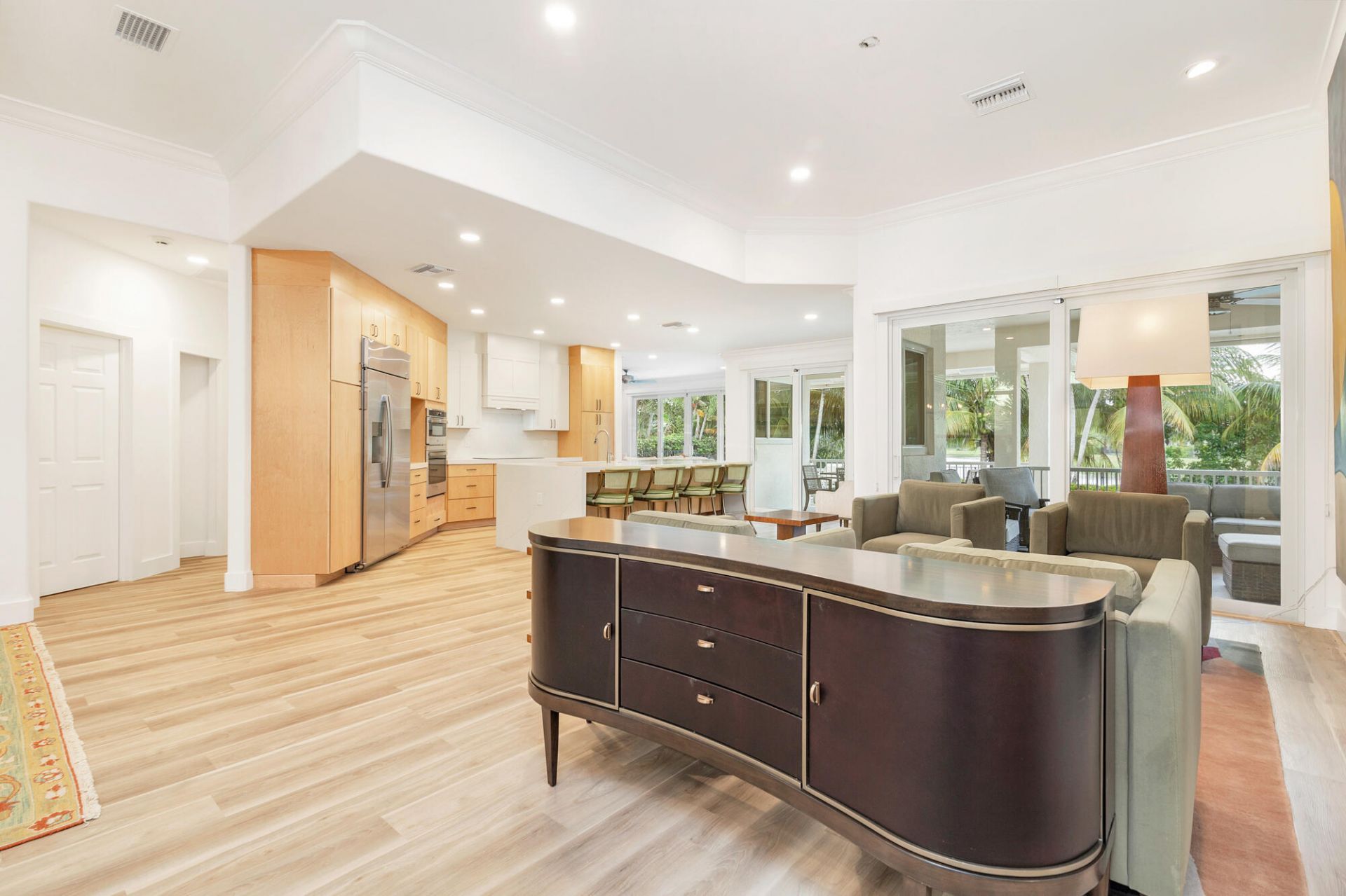 3317 Embassy Drive, West Palm Beach, FL 33401 Photo