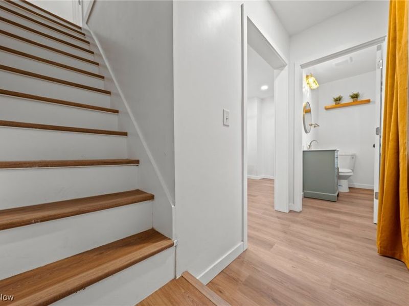 2276 W 41st Street, Cleveland, OH 44113 Photo 18