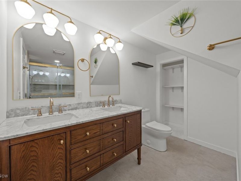 2276 W 41st Street, Cleveland, OH 44113 Photo 24